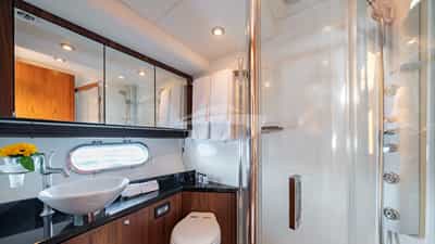 Bunk Cabin Bathroom
