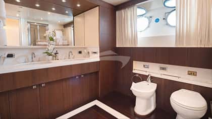PAREAKI II 39m motor yacht charter, photo 12