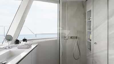 VIP bathroom cabin