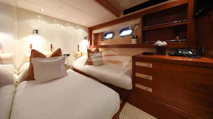 ETOILE D'AZUR 30m motor yacht charter, photo 9