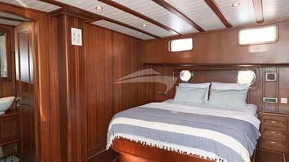 PRIMADONNA 21m motor yacht charter, photo 8