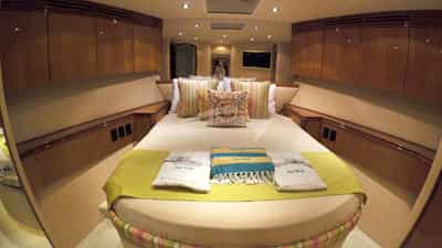 VIP forward queen