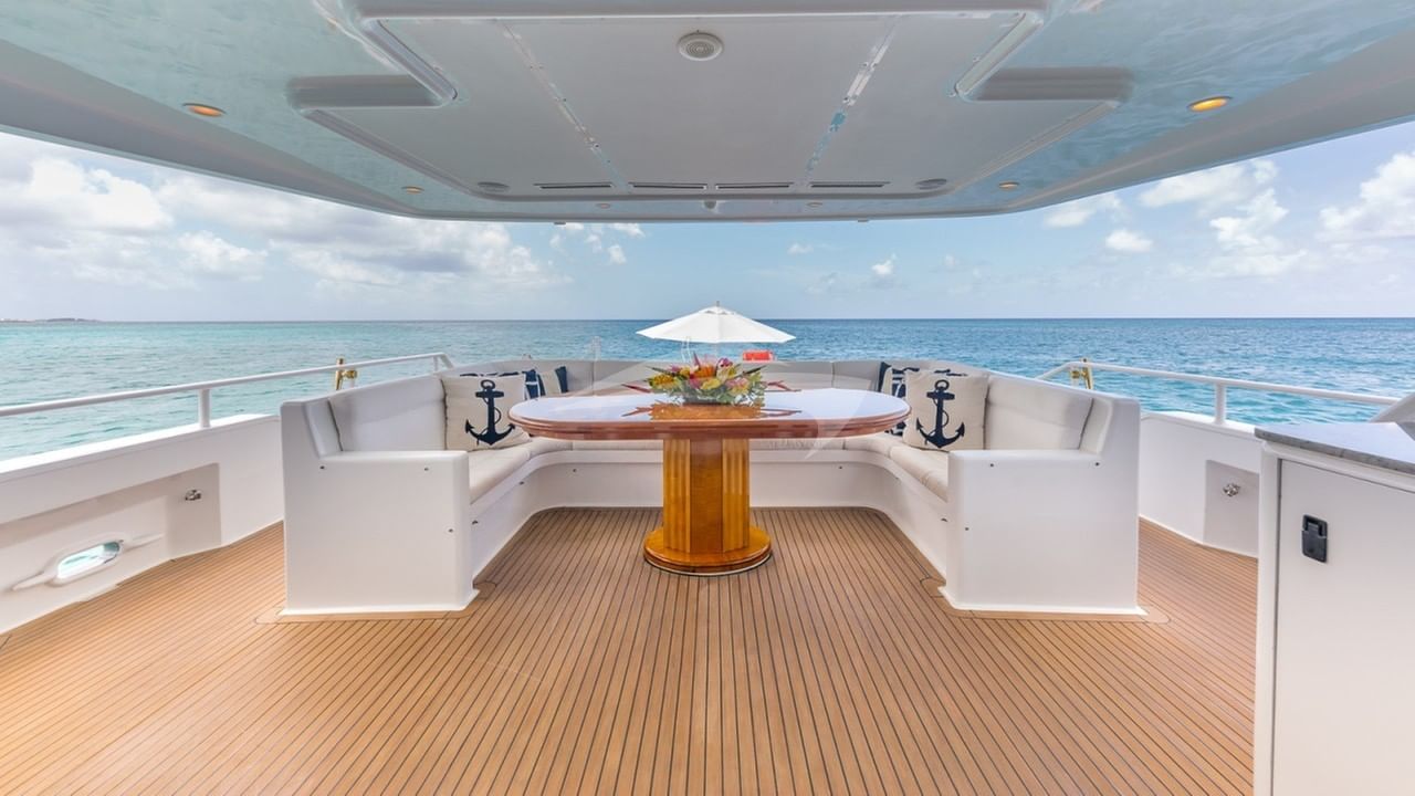 029 ROGUE Aft Deck 3