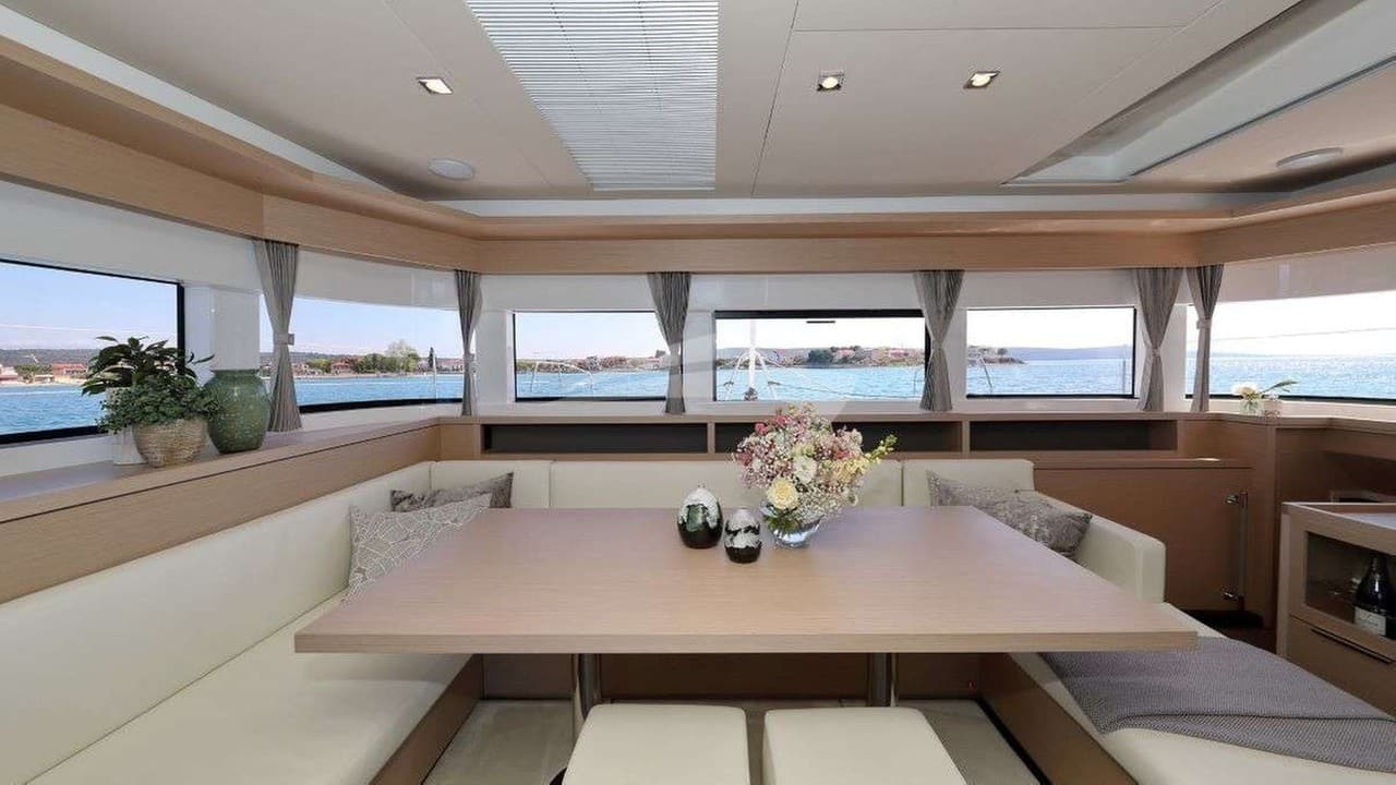 CHAMPAGNE PLEASE, photo from the yacht portfolio 1