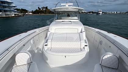 V55 17m motor yacht charter, photo 13