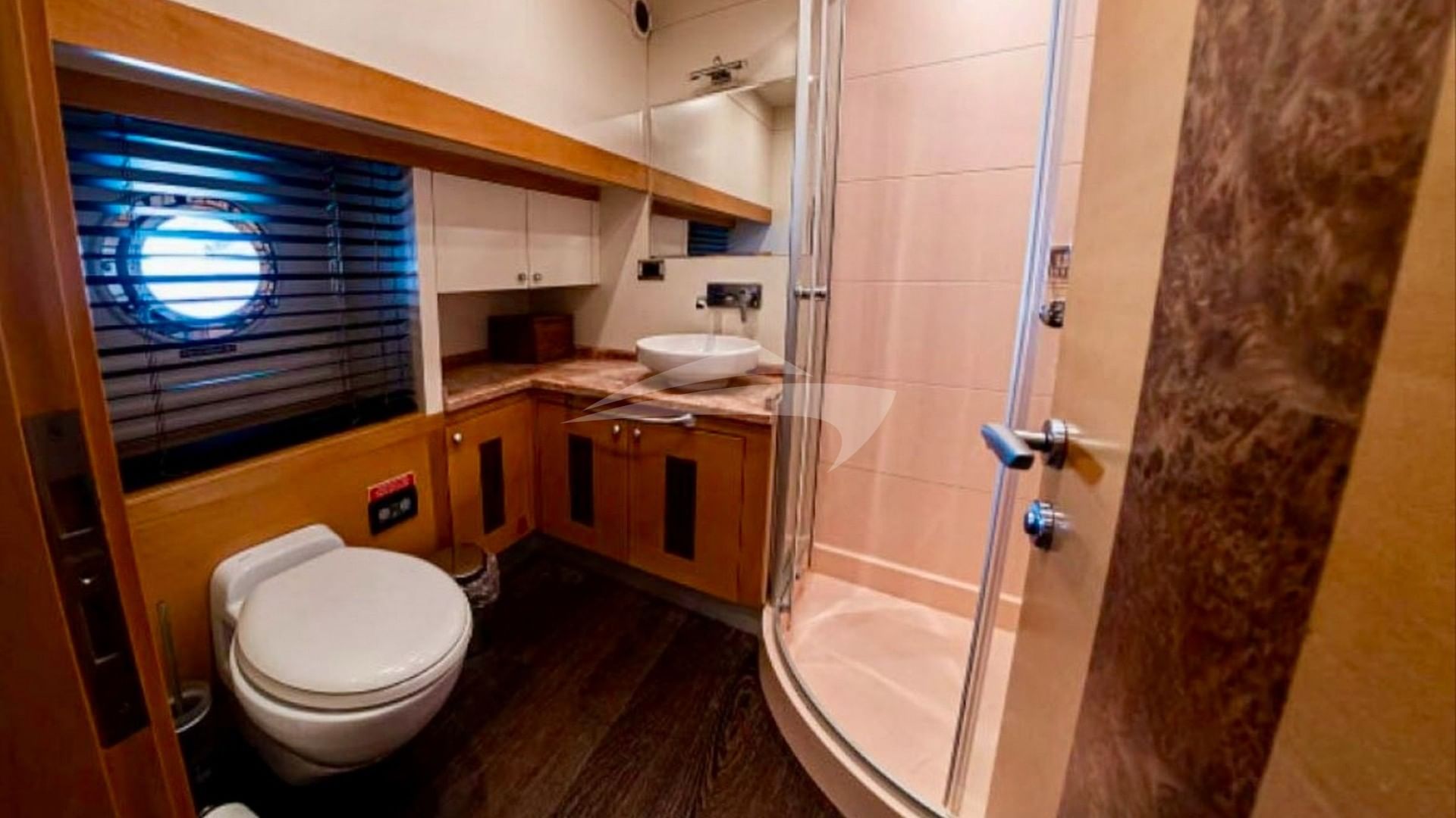 Twin Cabin Bathroom