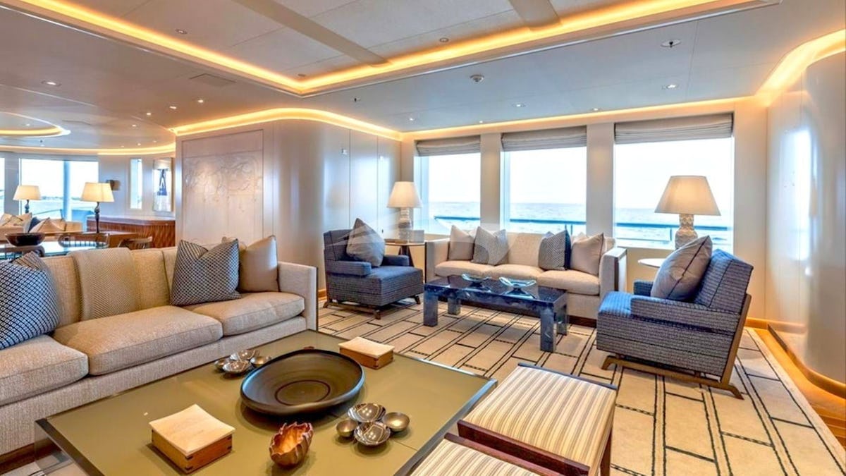 CLOUD 9 Yacht for Charter