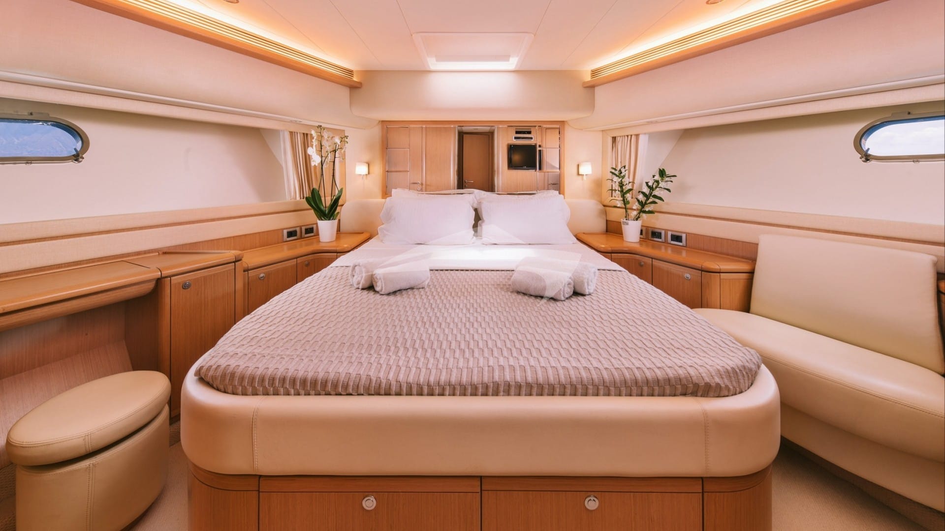 VIP Cabin