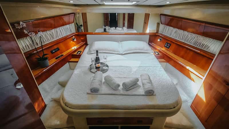 SECRET 16m motor yacht charter, photo 6