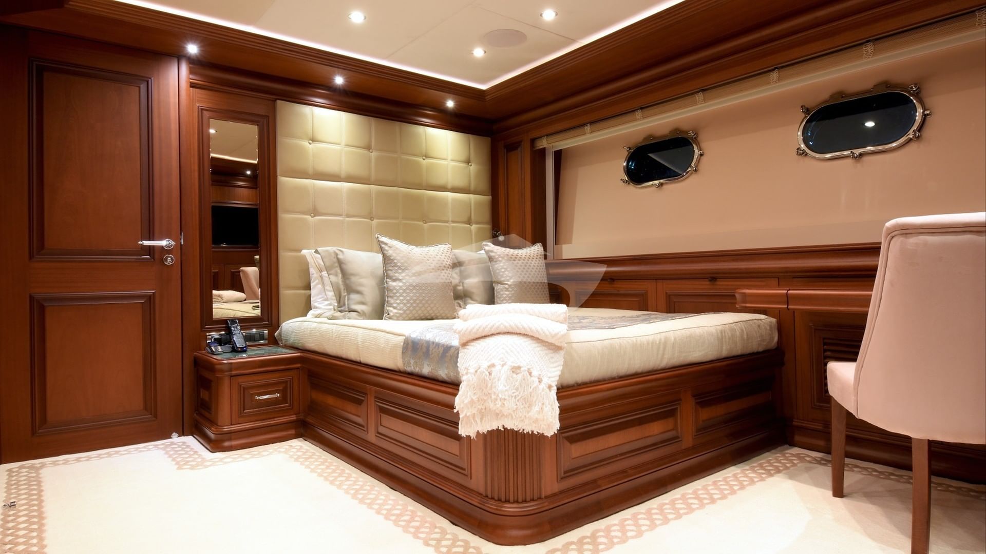 Queen Guest Stateroom