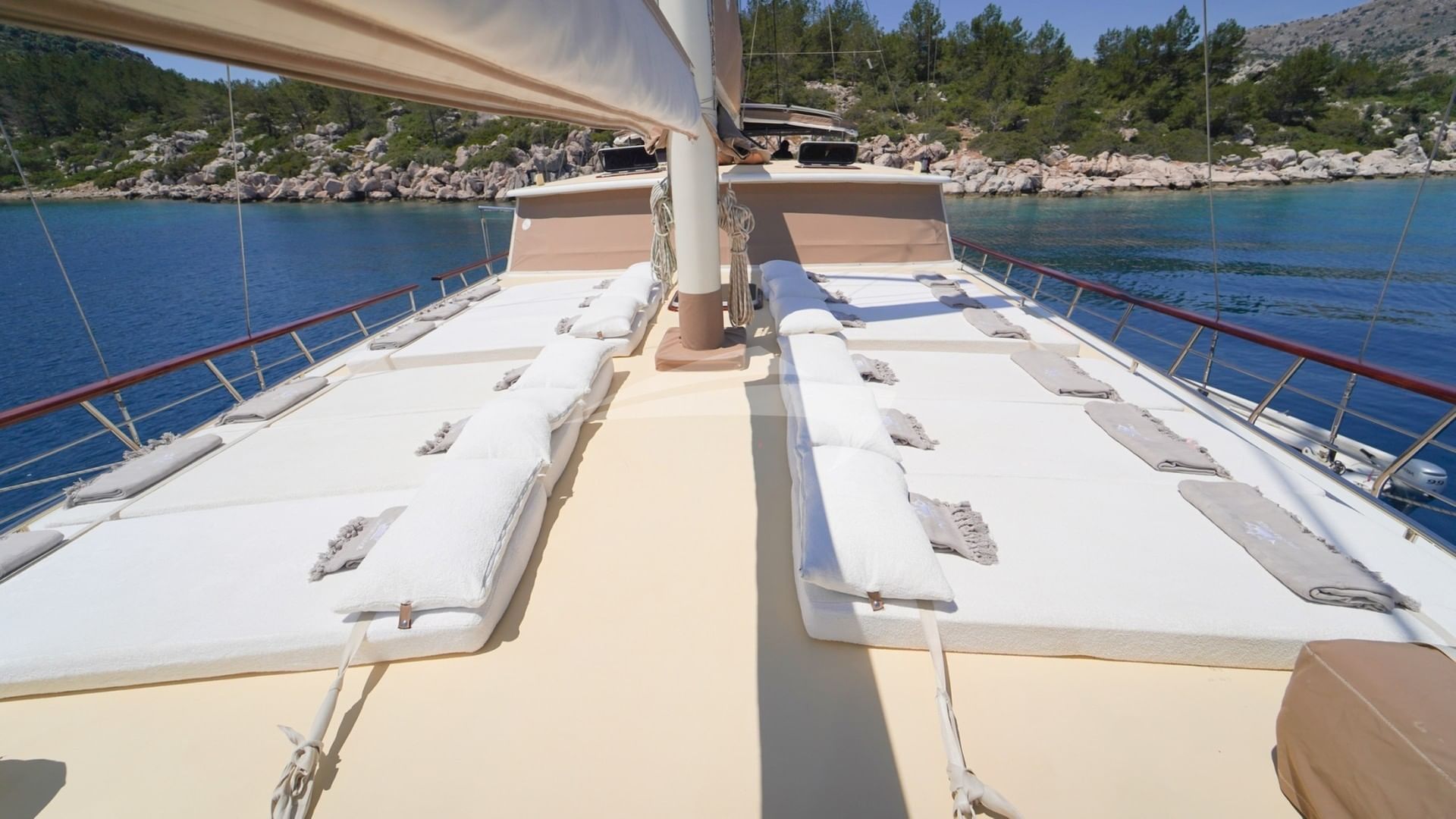 Foredeck Sunpads