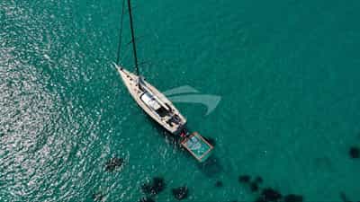 bgyb_charter_sailing_yacht_swan76_loevie_18