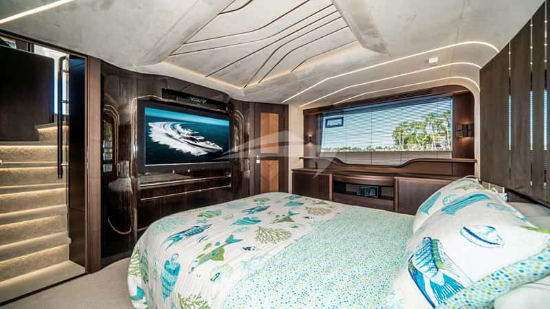 RECORD YEAR 26m motor yacht charter, photo 9