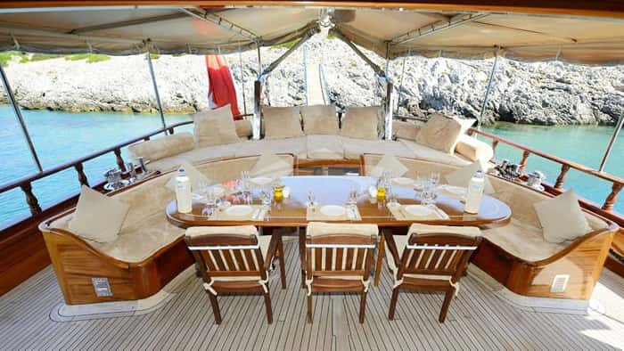 ZEPHYRIA II 32m motor yacht charter, photo 2