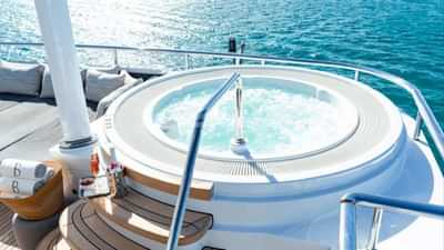 Deck Jacuzzi