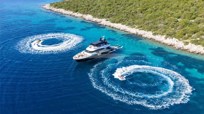 BELLA LUNA 26m motor yacht charter, photo 9