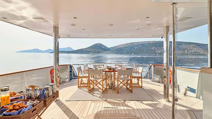 GELLY 43m motor yacht charter, photo 5