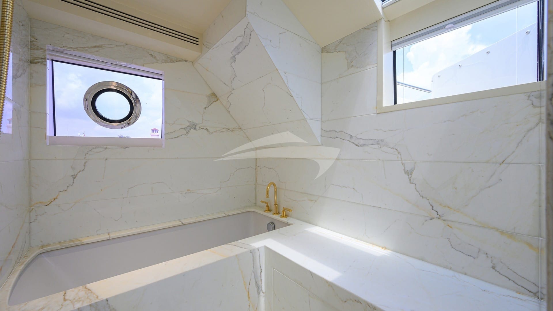 Master stateroom head