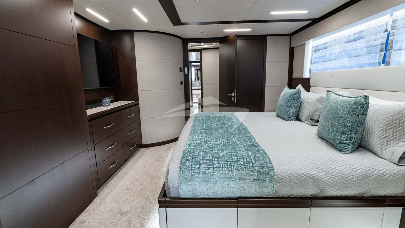 ROMEO FOXTROT, photo from the yacht portfolio 9