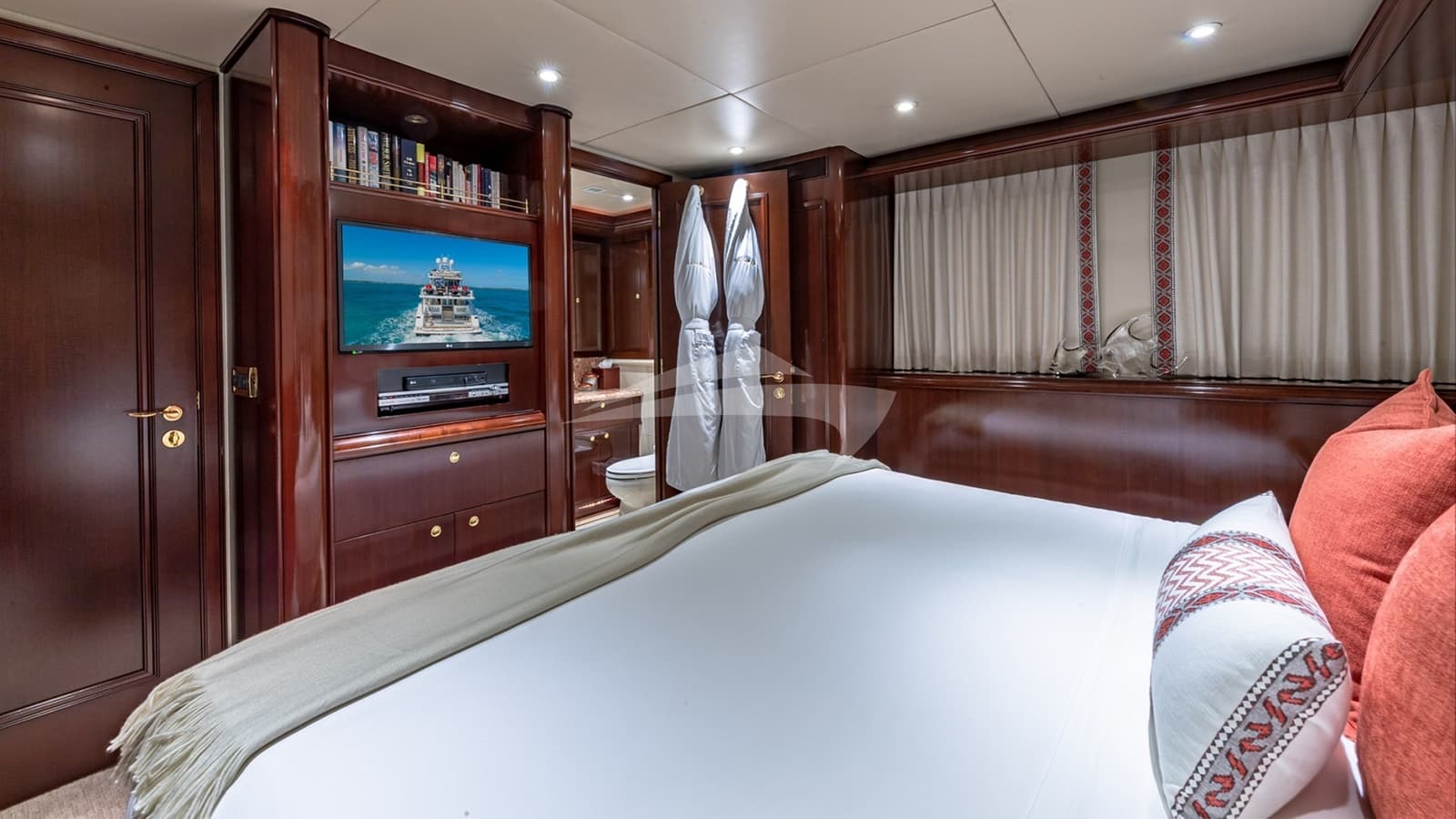 STARSHIP, photo from the yacht portfolio 23
