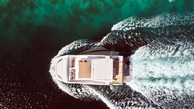 OVER REEF 17m motor yacht charter, photo 9