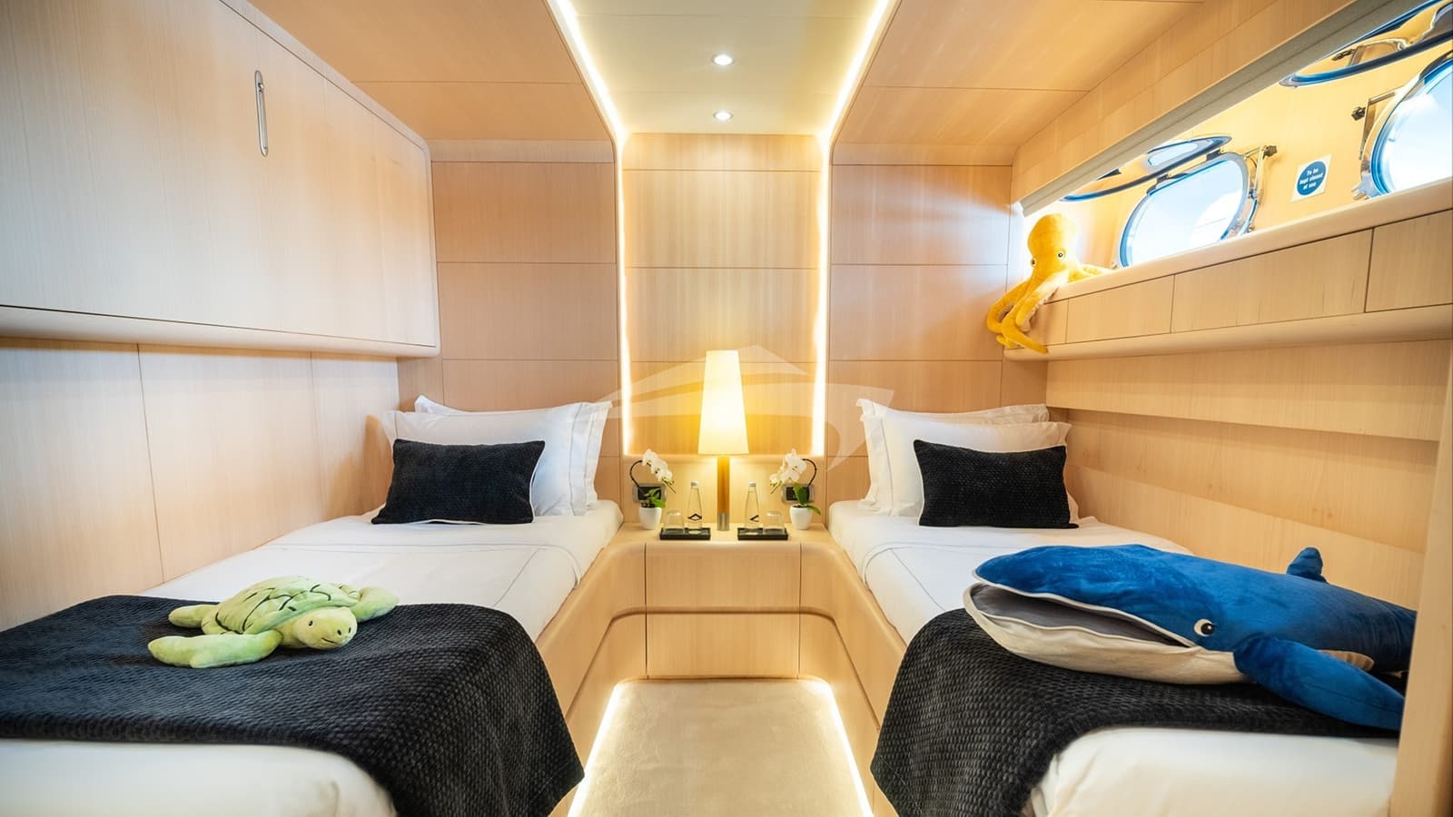PAREAKI II, photo from the yacht portfolio 13