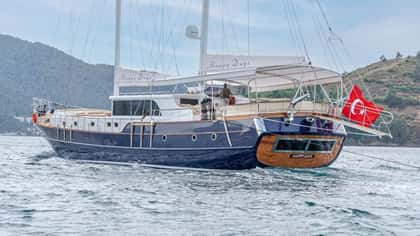 HAPPY DAYS 27m motor yacht charter, photo 11