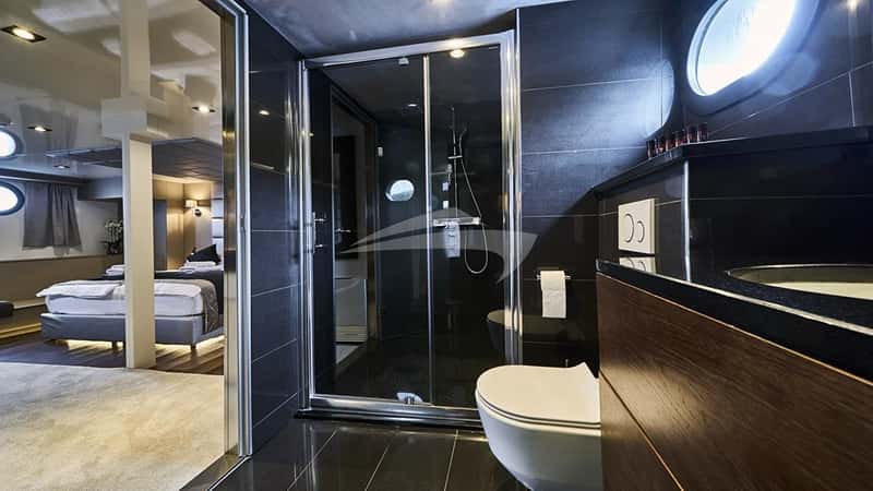 RARA AVIS 37m sailing yacht charter, photo 10