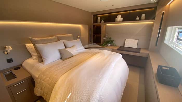 C'EST LA VIE 20m motor yacht charter, photo 5