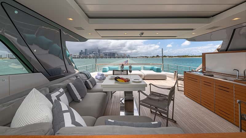 NO TIME TO DIE 27m motor yacht charter, photo 8