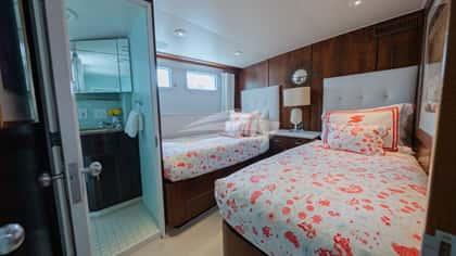 SOVEREIGN 31m motor yacht charter, photo 13