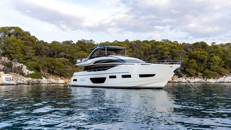 VISTA 26m motor yacht charter