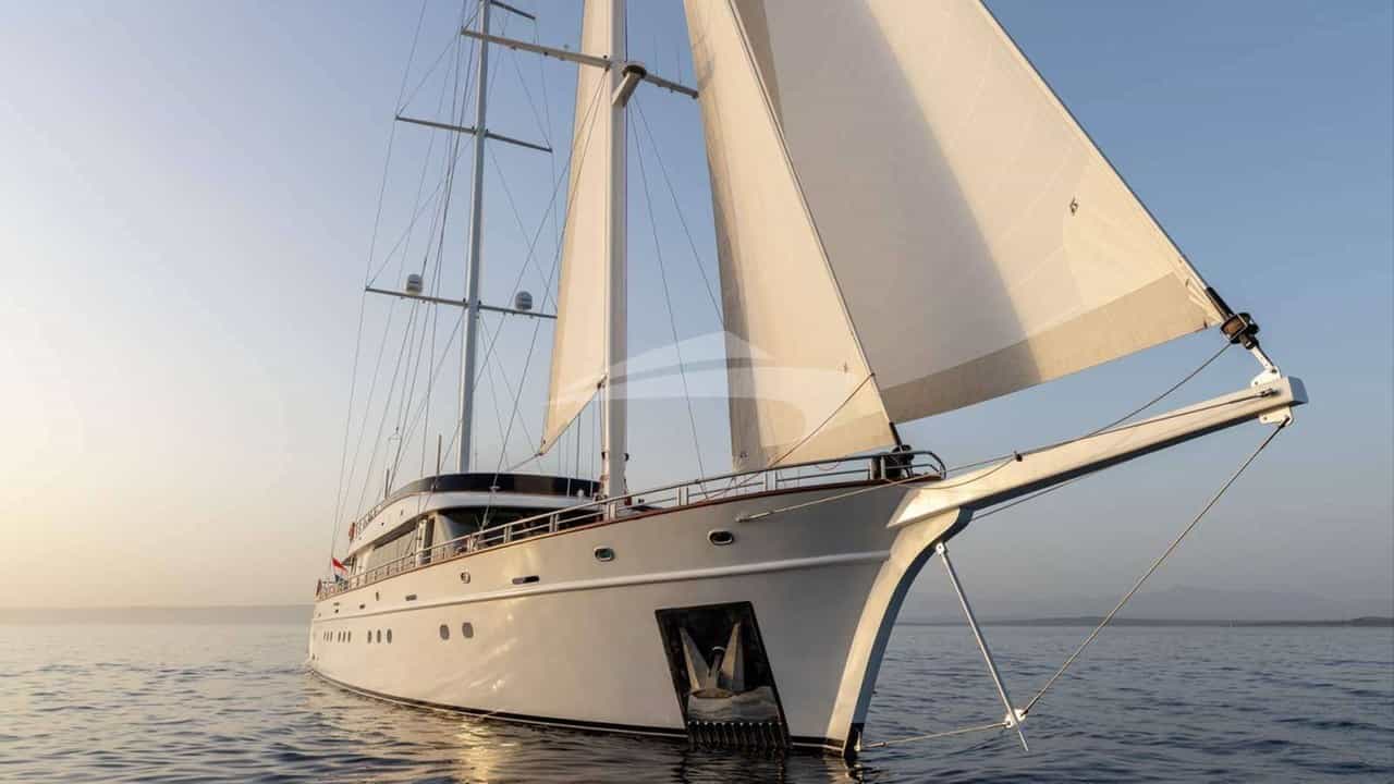 LOVE STORY yacht charter