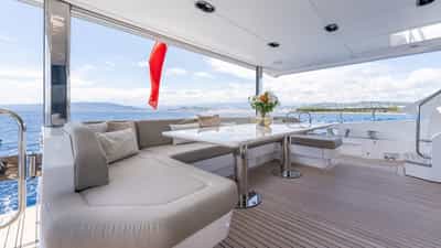 Main deck aft