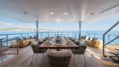 Al Fresco Dining on Deck