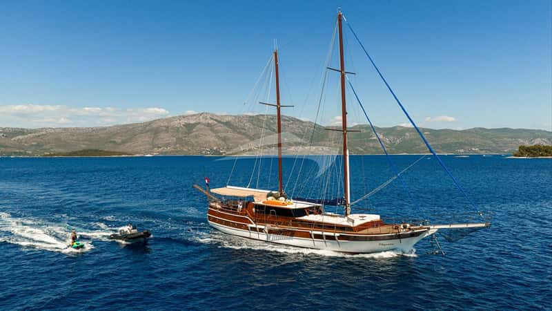 ELEGANZA 27m sailing yacht charter
