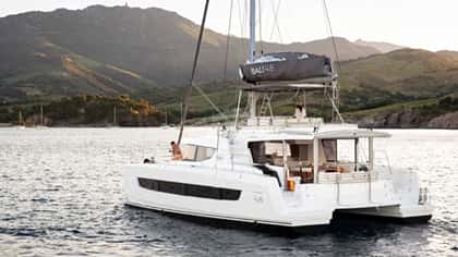 ISLAND STANDARD TIME 15m sailing yacht charter, photo 9