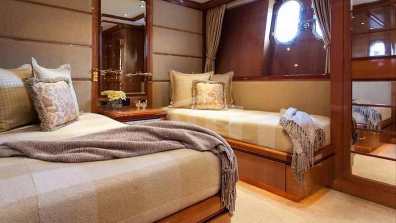INVADER 50m motor yacht charter, photo 9