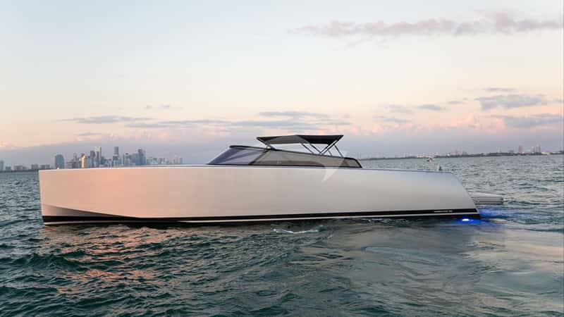55 VANDUTCH 17m motor yacht charter, photo 2
