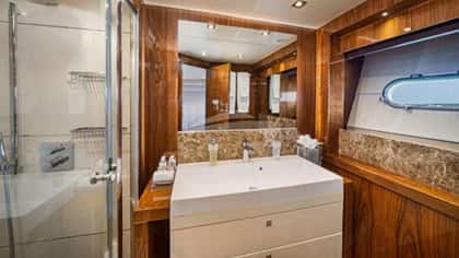 OASIS 28m motor yacht charter, photo 11