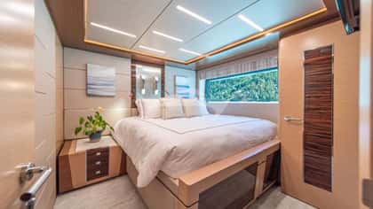 VOYAGER 28m motor yacht charter, photo 9