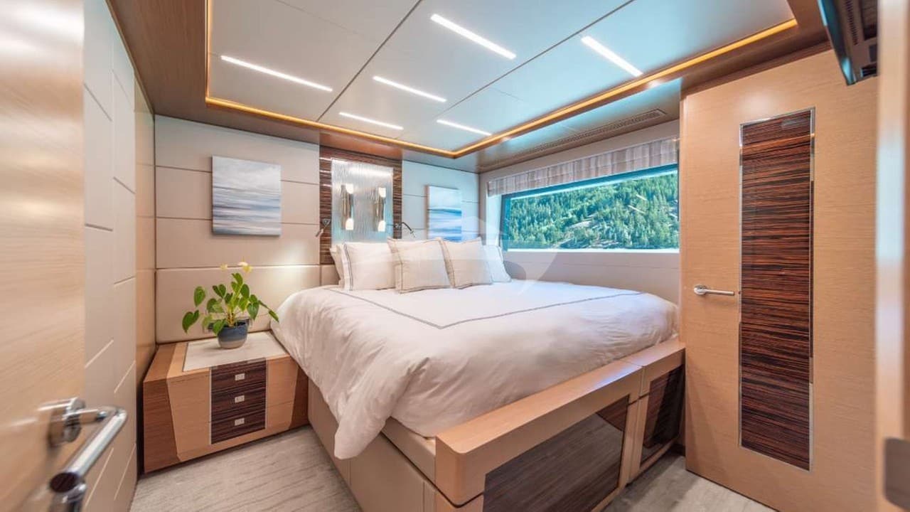 VOYAGER, photo from the yacht portfolio 8