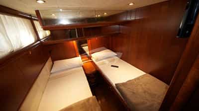 TWIN CABIN CONVERTIBLE