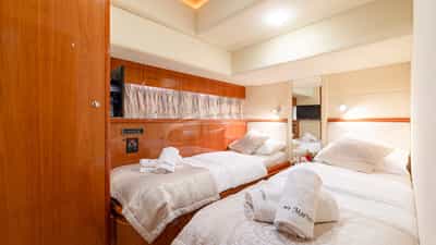 Twin cabin