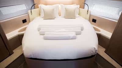 Guest cabin