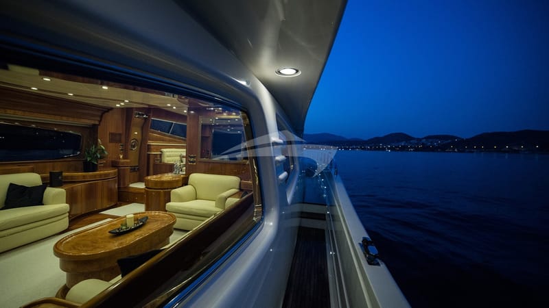 Motor Yacht Amoraki night