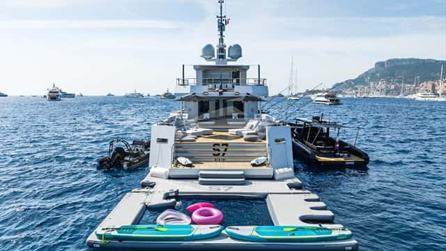 S7 yacht charter photo 4