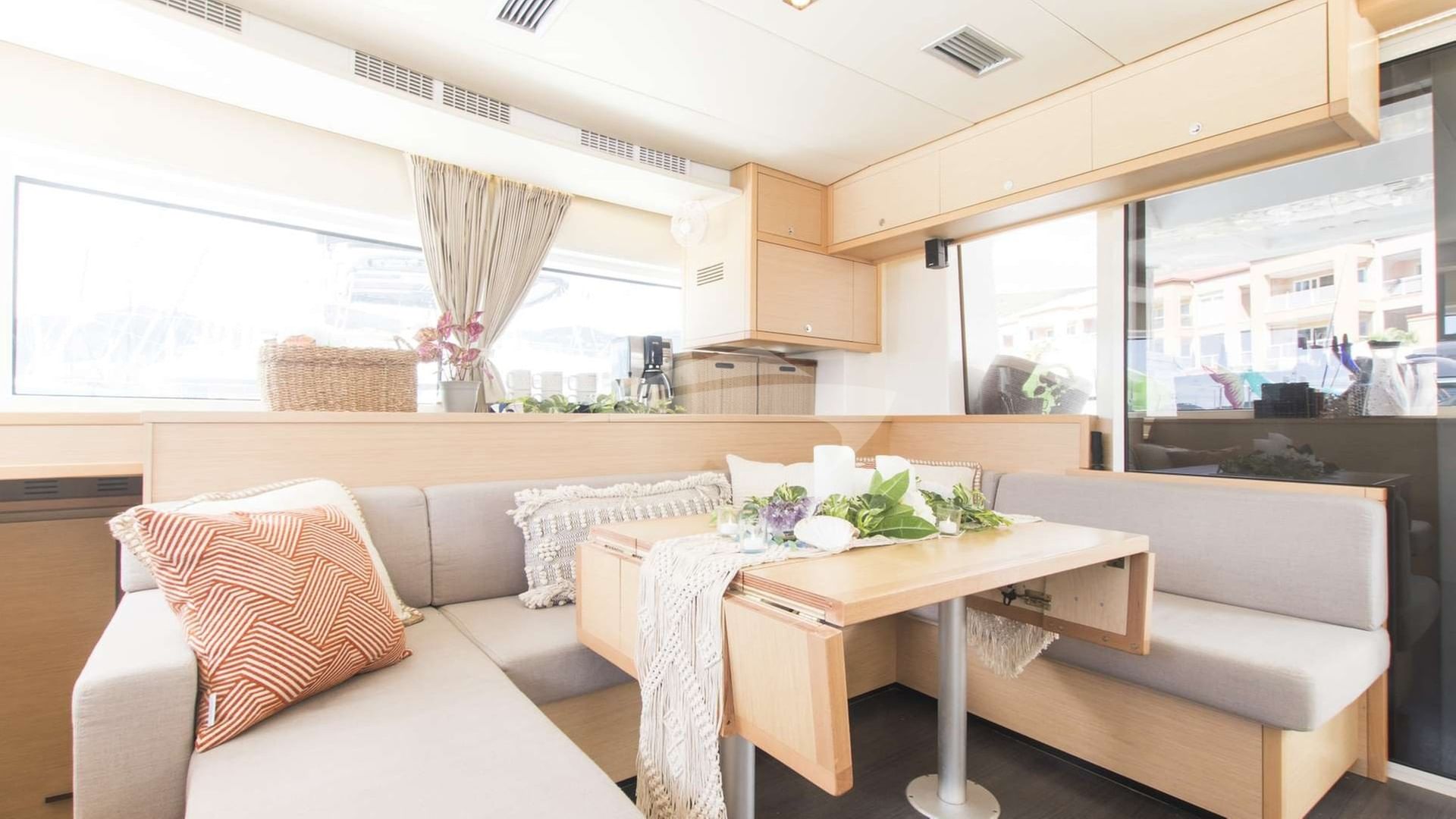 Saloon seating with TV