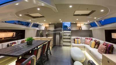 Salon & Dining