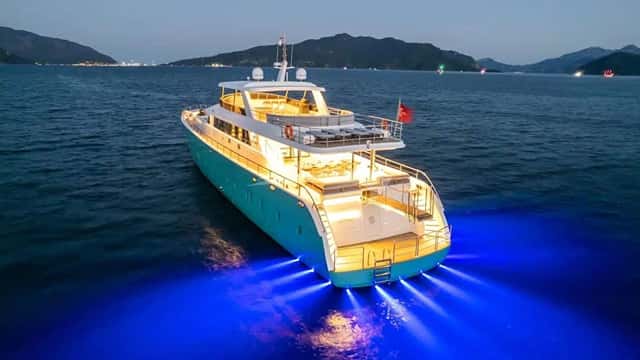 DEEP WATER yacht charter photo 3